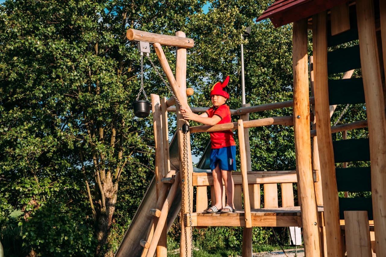 Glamping - 25 Min Roermond, Maasmechelen & Maastricht Hotel Kinrooi ภายนอก รูปภาพ
