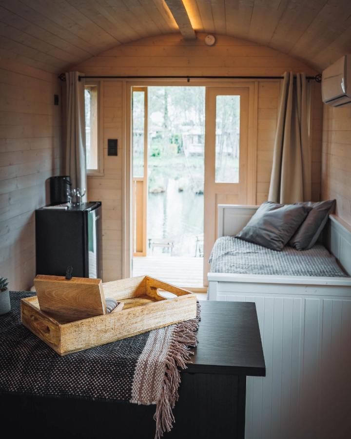Glamping - 25 Min Roermond, Maasmechelen & Maastricht Hotel Kinrooi ภายนอก รูปภาพ
