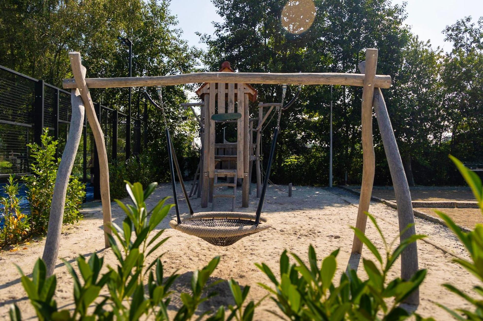 Glamping - 25 Min Roermond, Maasmechelen & Maastricht Hotel Kinrooi ภายนอก รูปภาพ